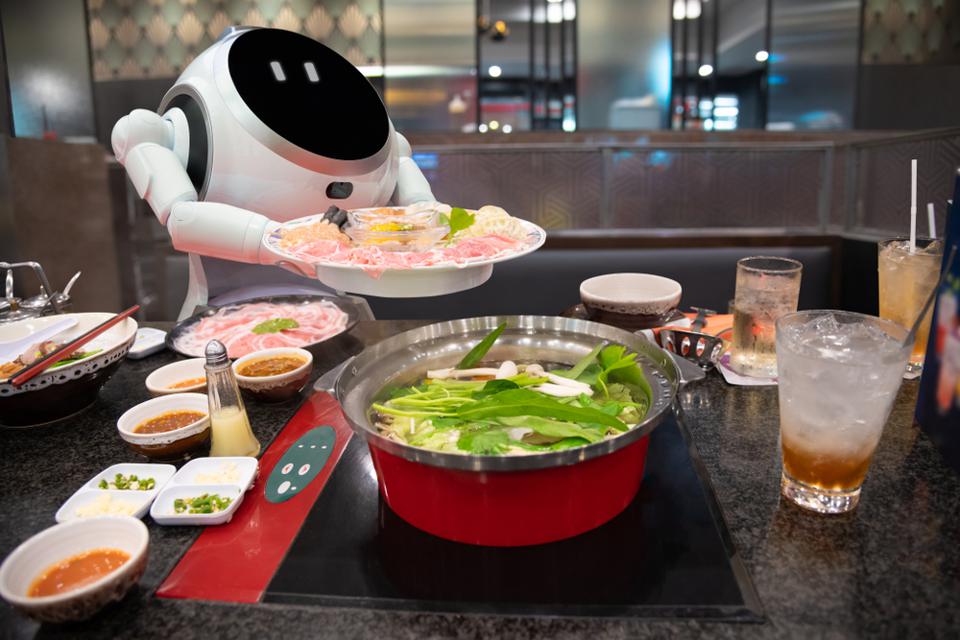 AI robot for restaurant